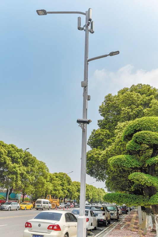 湖南首條(tiao)“智(zhi)慧(hui)炤明路”亮相長沙隆平高科技園